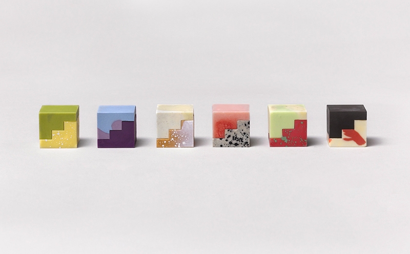 巧克力包裝設計,產品共有12種選擇的口味的系列巧克力包裝設計