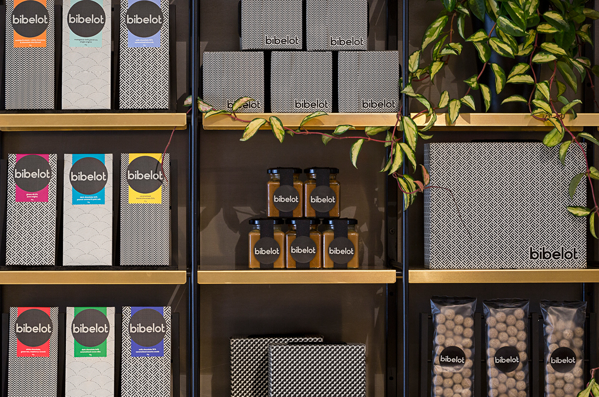 歐式甜品店品牌包裝設計，飲品與甜點的天堂