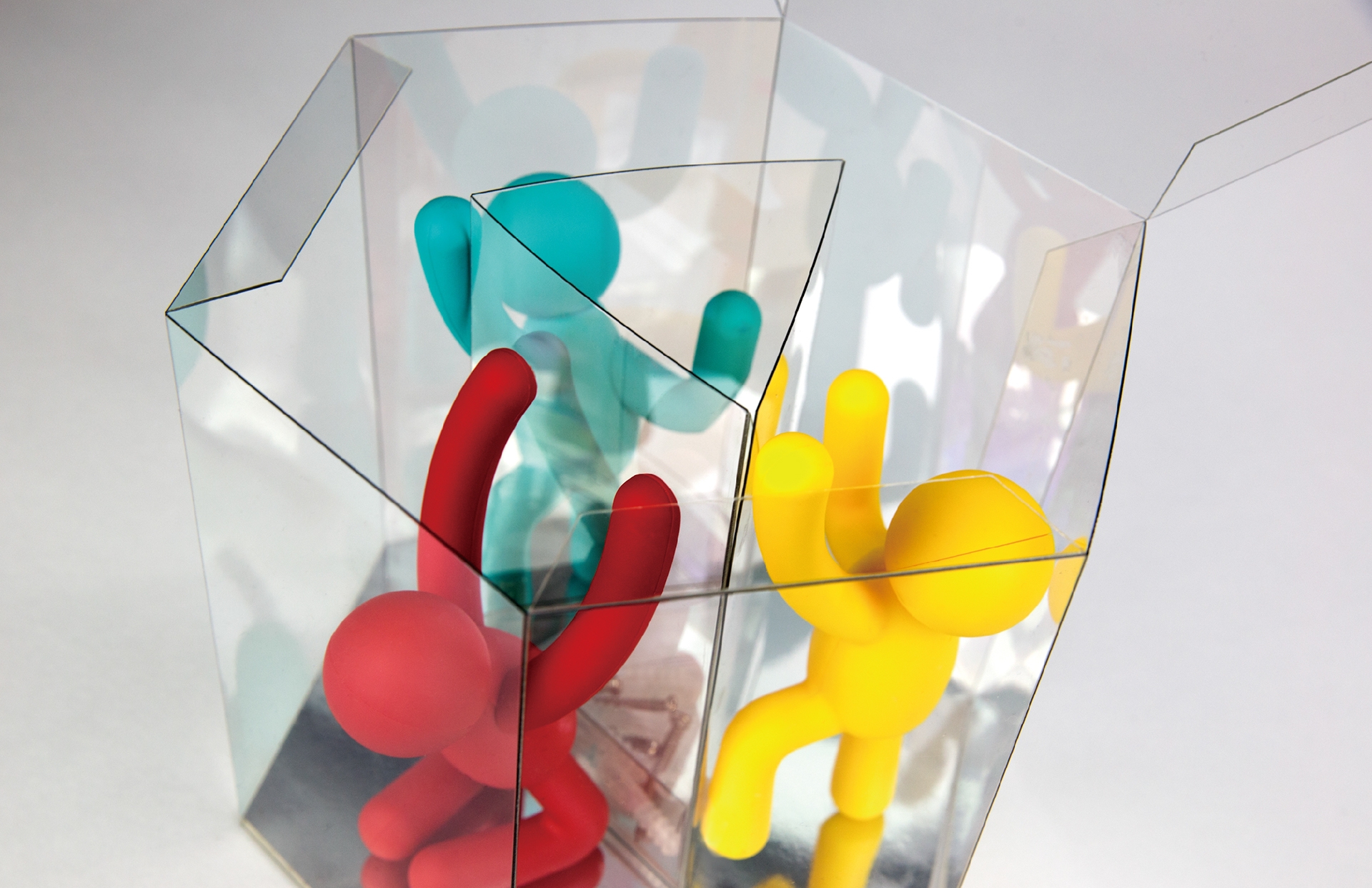 透明包裝，全方位展現產品特性，掛鉤產品包裝設計